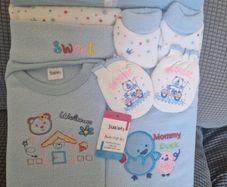 BNWT Juniors 8-Piece Baby Boy Gift Set (Blanket & Clothes)