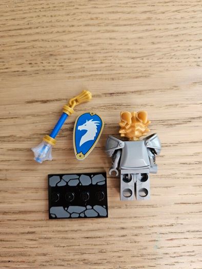 lego dragon born paladin, dungeon and dragons series