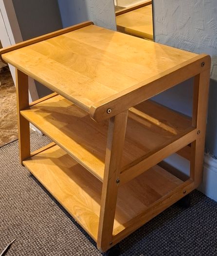 storage shelf in wheels