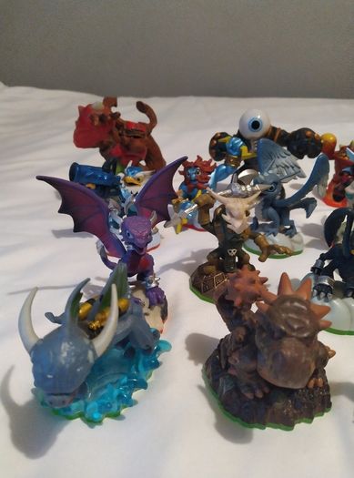 Skylanders figures