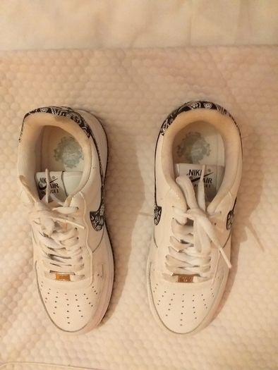 Mens Nike Trainers-size 8.5 Uk/eu 42