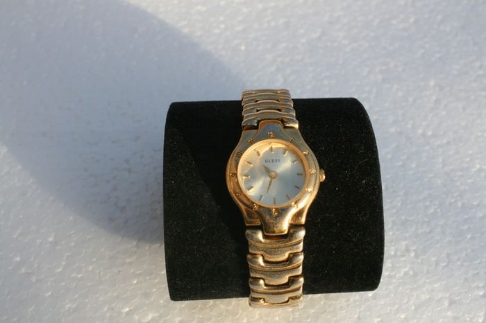 Guess Ladies  Watch (fresh battery works fine)