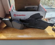 Brembo Front Brake Pads (Land Rover Evoque)