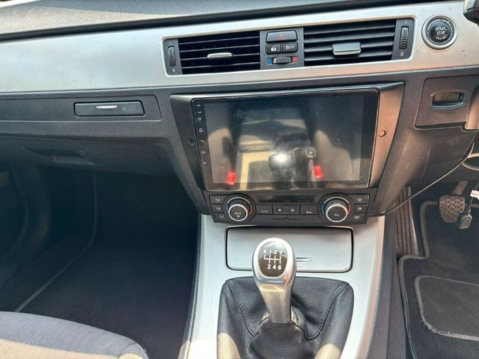 BMW 3-Series 2011