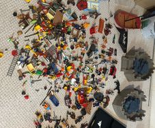 Playmobil mix lot minifigires acessories animals and more more more.