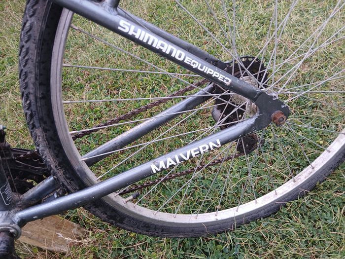 Teen or adult CROSS Malvern BIKE 28in wheel size