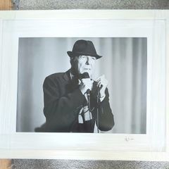 Photo of Leonard Cohen.