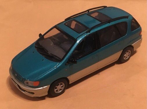 Vitesse 1/43 Toyota Ipsum Picnic