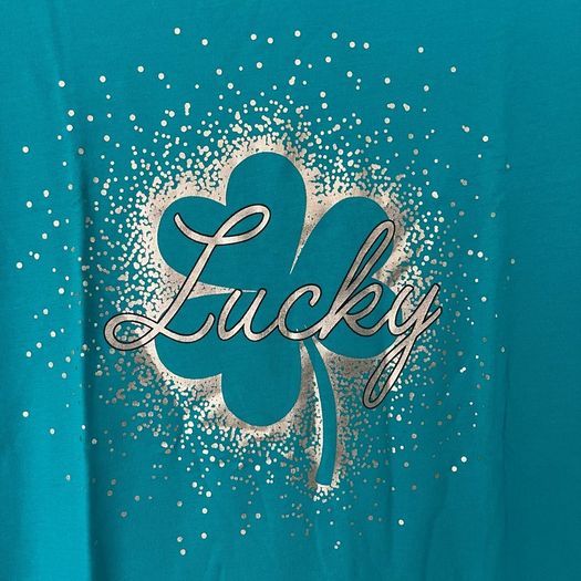 St. Patricks Day / Green Lucky Clover T-Shirt - Size S