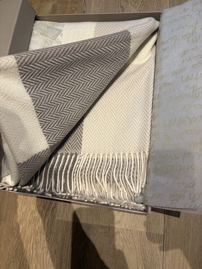 Foxford wool blanket, new in box and unused