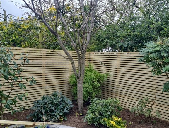 Fencing/wall toppers/Privacy screens