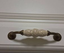 128mm Cream Crackle Bronze leg handles (70 available)
