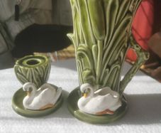 Sylvac 2 pieces Swan in Reeds