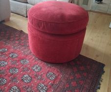 Poof seat