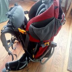 Kid carrier Deuter