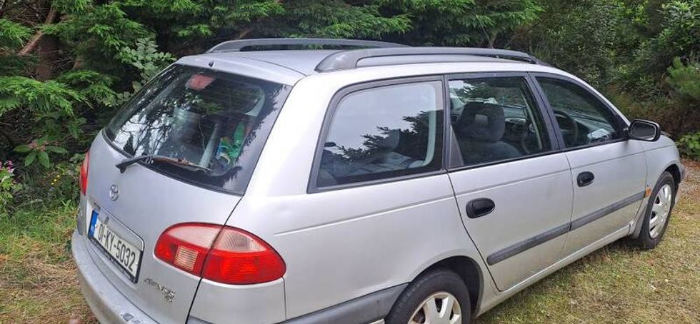 2001 Toyota Avensis
