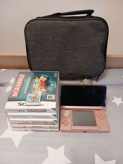 Nintendo 3DS Pearl Pink Console Bundle + Charger, Travel Case & 6 Classic Games!