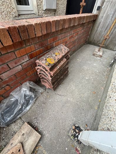 roof ridge tiles