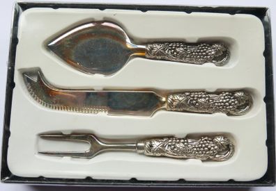 Vintage Silver Plated 3 Piece Hostess Hors D'oeuvres Canapes Cocktail Party Set Grape Motif