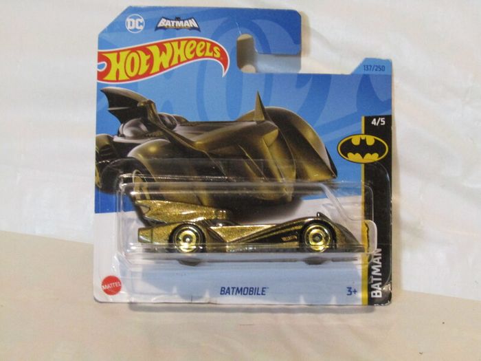 Hot Wheels Gold Batmobile Batman The Brave And The Bold Diecast Car Brand New Sealed