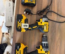 Dewalt 18v brushless cordless twinpack