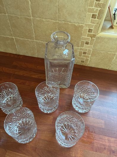 Innisfree 6x tumblers and 1x decanter
