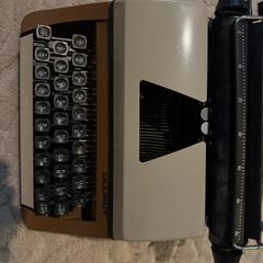 Vintage Lilliput Junior Children's Typewriter, Tan and Cream, 1970s