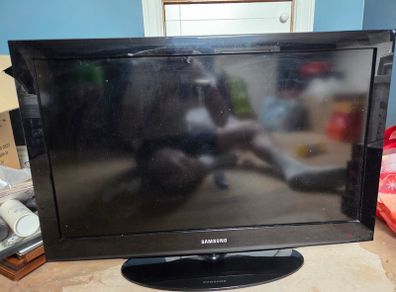 Samsung 32 inch TV
