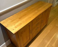 chest of drawers