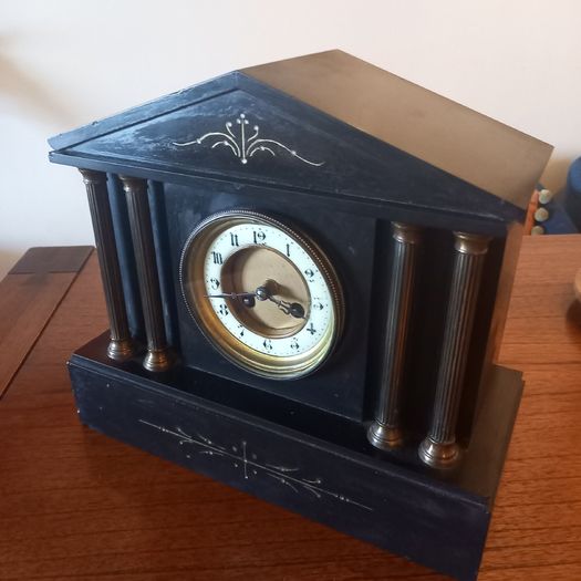 Mantelpiece Clock : BARGAIN