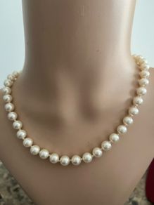pearl necklace