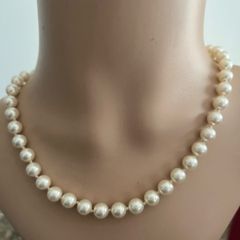 pearl necklace