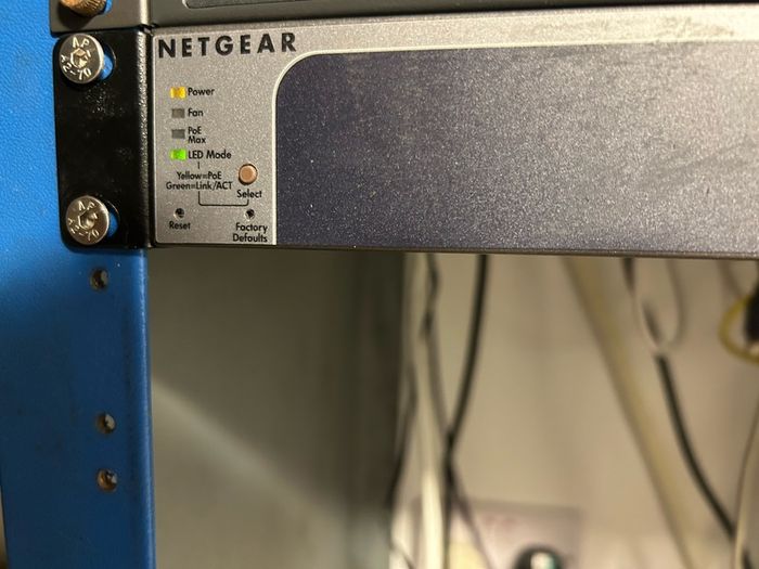 Netgear GS728TP 24port POE network switch (managed)
