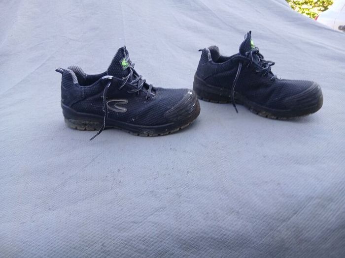 safety shoes size 8