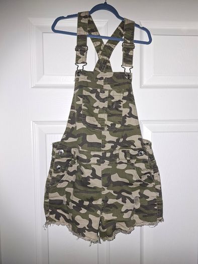 Bundle of denim dungarees, 8-9 yo
