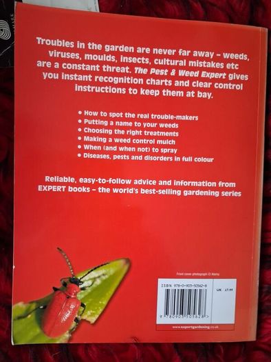The Pest & Weed Expert / Dr. D.G. Hessayon / 2007