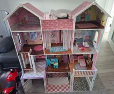 Dolls House Large