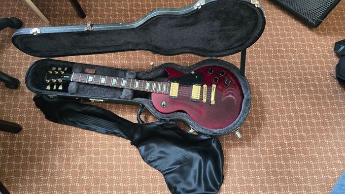 Gibson Les Paul Studio 2000