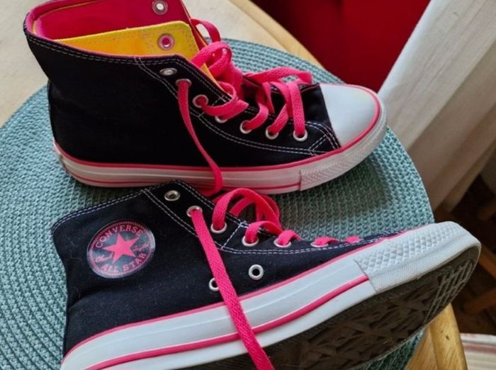 Converse High Tops - New