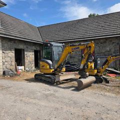 Mini digger hire