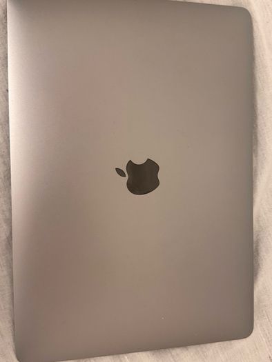 MacBook Air M1 13.3 with Magic Mouse boxed