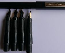 Vintage  Manuscript Fountain Pen - Black Calligraphy Set - Five Tips, Cartridges