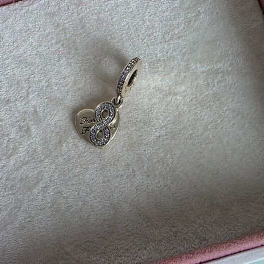 Pandora dangle infinity charm (forever friends) perfect condition