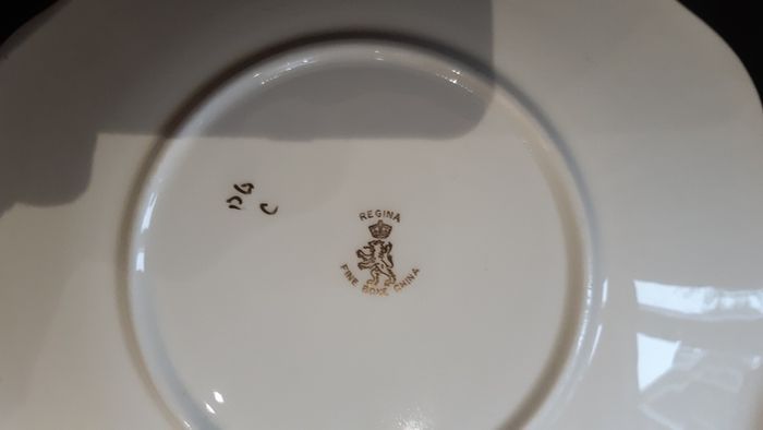 Regina/Royal Tara Tea Set 21 piece teaset