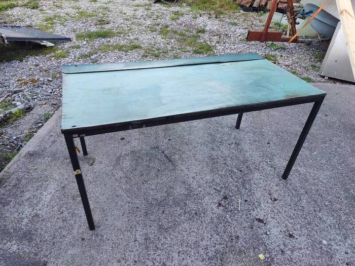 work bench/table