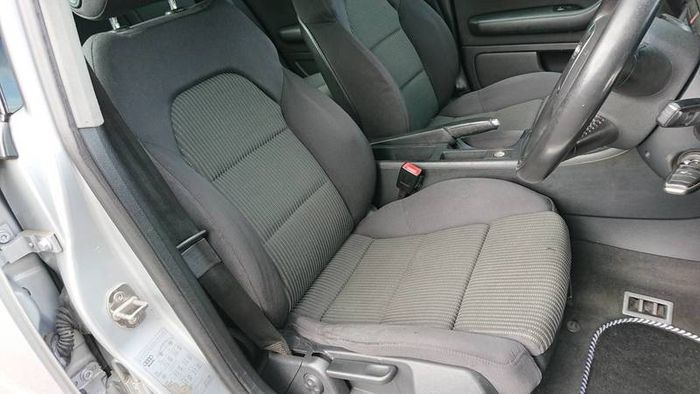 Audi a4 b6 b7 double din climate control unit. a4 b7 estate saloon bumpers 2.0tdi injectors engine parts breaking glove box sat nav radio cd player armrest