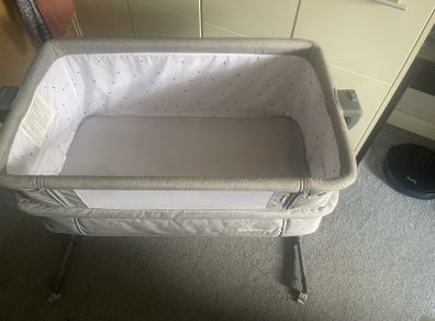 baby cot