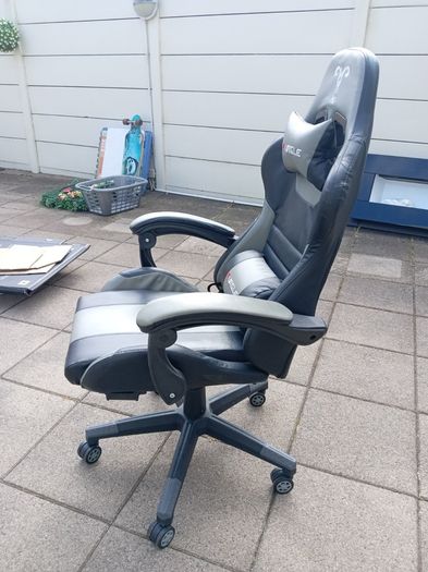 gaming chair