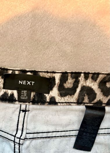 Leopard jeans