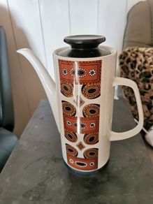Meakin pottery